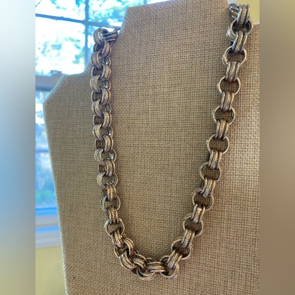 Jewelry - Chunky Two Tone‎ Link Vintage Necklace
